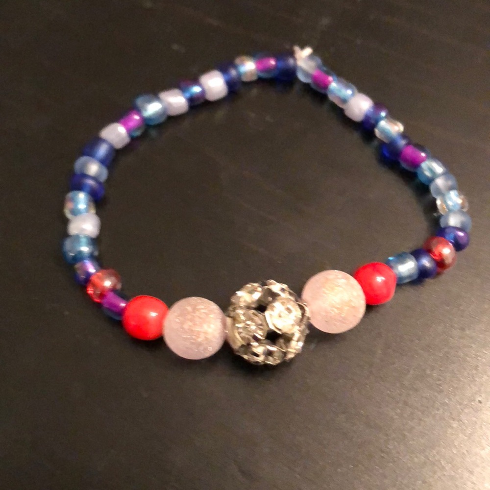 A stretch bracelet
